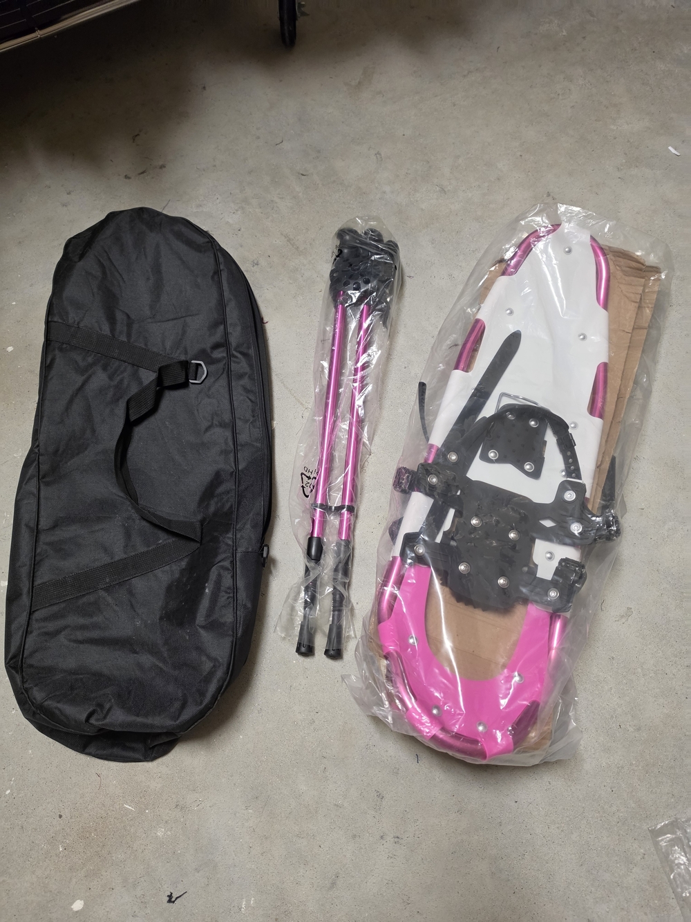 Nwt Pink Snowshoe Set with Carry Bag and Poles - Picture 1 of 4